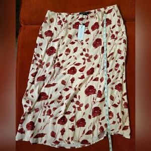 Red white lined floral skirt New